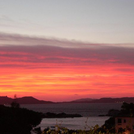 Hotel Olimpia Baja Sardinia Bagian luar foto