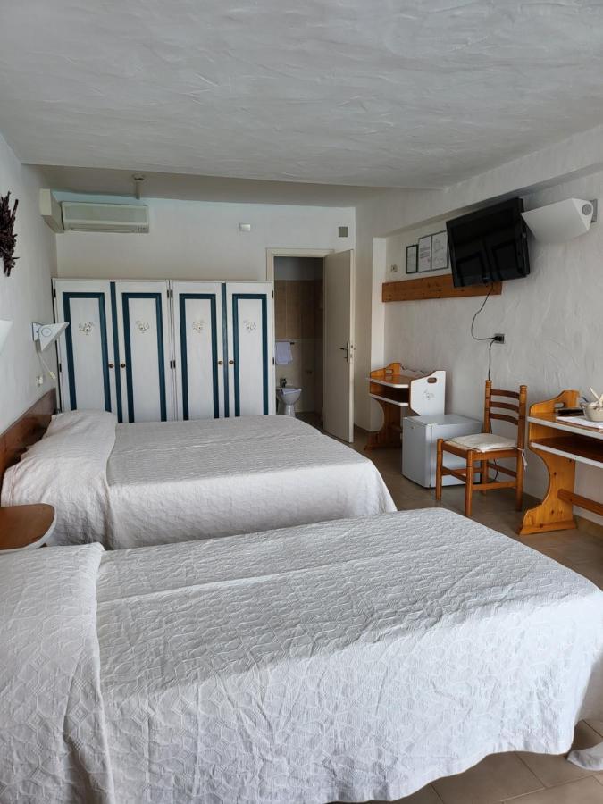 Hotel Olimpia Baja Sardinia Bagian luar foto