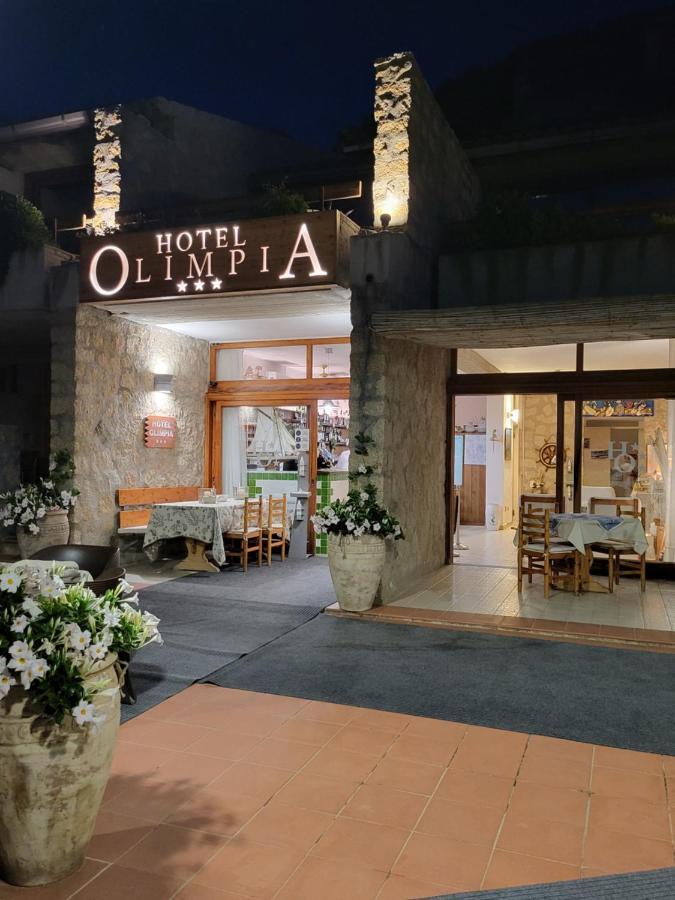Hotel Olimpia Baja Sardinia Bagian luar foto